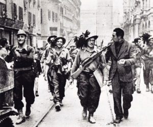 Second World War. Liberation of Bologna. Resistance April 21, 1945, Bersaglieri of the Legnano battalion liberate Bologna - DZ07024