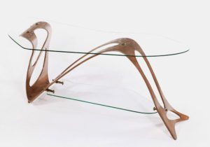 'Arabesque' table, 1949. Apelli & Varesio (manufacturer). Plywood with brass seals.