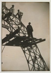 Henri Riviere, Building the Eiffel Tower, 1888-89. From a series of prepatory photos for the album 'Les 36 vues de la Tour Eiffel', given as a gift to Gustave Eiffel - 0130811