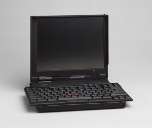 Computer portatile Think Pad 701, 1995. Museum of Modern Art (MoMA), New York, USA