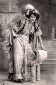 FFoulsham e Banfield, Elizabeth Firth, attrice, 1908. - H58D029