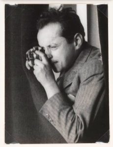 Lucien Aigner, autoritratto con Leica, 1932 - A568684