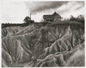 Wright Morris, Eroded Soil, Faulkner County, near Oxford Mississippi 1940 - CC00246