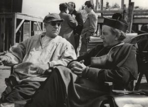 Jean Gabin sul set dei 'Les Miserables', 1958 di Jean-Paul Le Chanois, Francia 1958