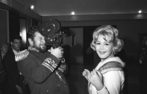Sandra Dee on the set of the movie 'Romanoff and Juliet' - 02/06/1960 L313930