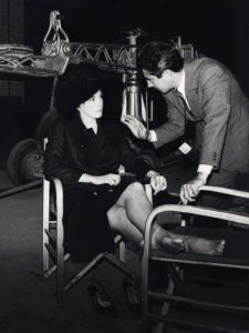The soprano Anna Moffo and the director Carlo Indovina during the audition of the film 'Menage all'italiana' - DZ05820