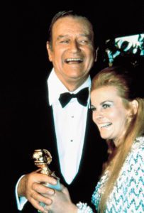 John Wayne e Ann-Margret. 1969 - X029104