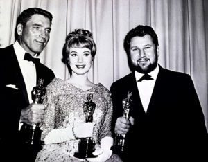 33esima edizione degli Academy Awards (1960). Burt Lancaster, miglior attore per "Elmer Gantry". Peter Ustinov, miglior attore non protagonista per "Spartacus". Shirley Jones, migliore attrice in un ruolo secondario per "Elmer Gantry".