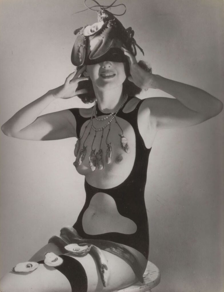 P. Horst, Costume per Salvador Dalì 'Sogno di Venere', c. 1939. Museum of Modern Art (MoMA), New York, USA