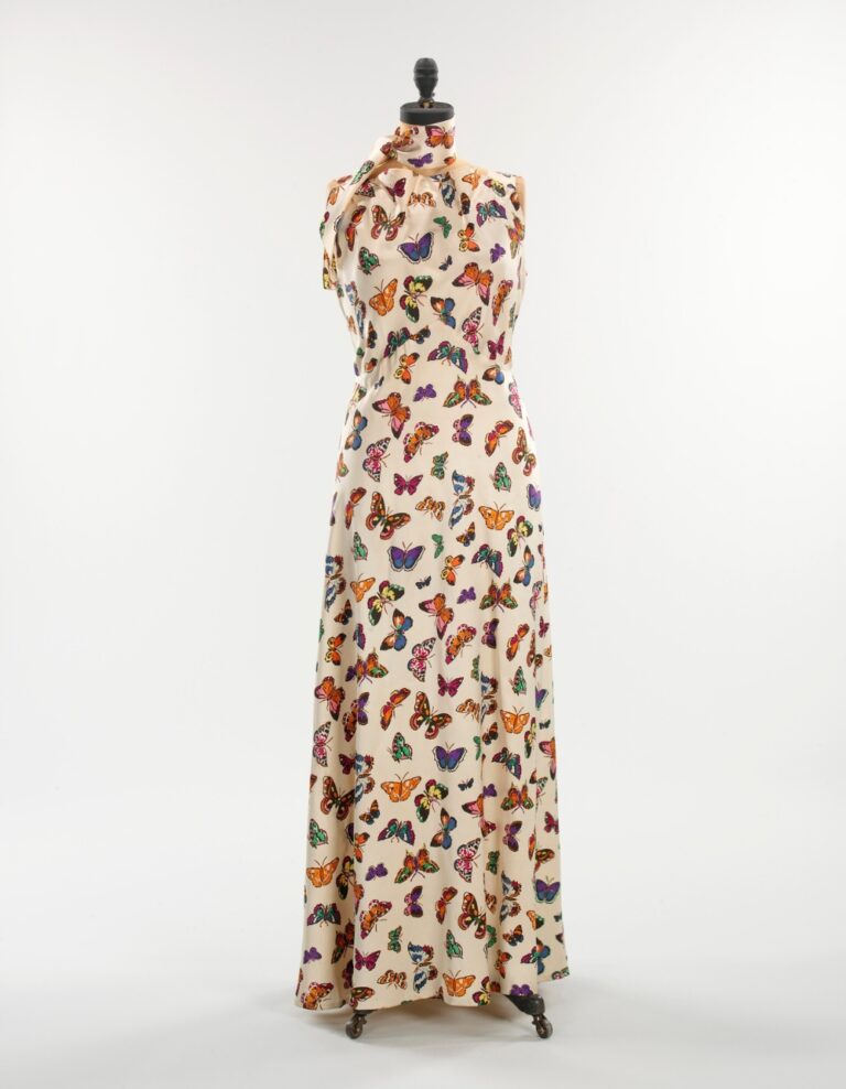 The Lobster Dress. A fashion icon’s story. Scala Archives
