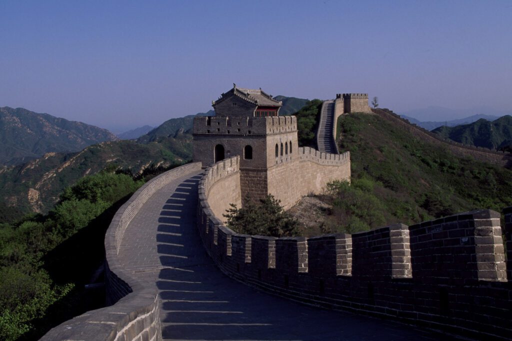 DA53869 - Il tratto della Grande Muraglia a Badaling, ottanta chilometri a nordovest da Pechino, Cina. 