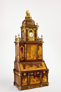 Desk, Neuwied, 1779. 369 x 152 x 88. Roentgen, David (1743-1807). Gemaeldegalerie Alte Meister - Staatliche Kunstsammlungen - Dresden, Germany - B040340