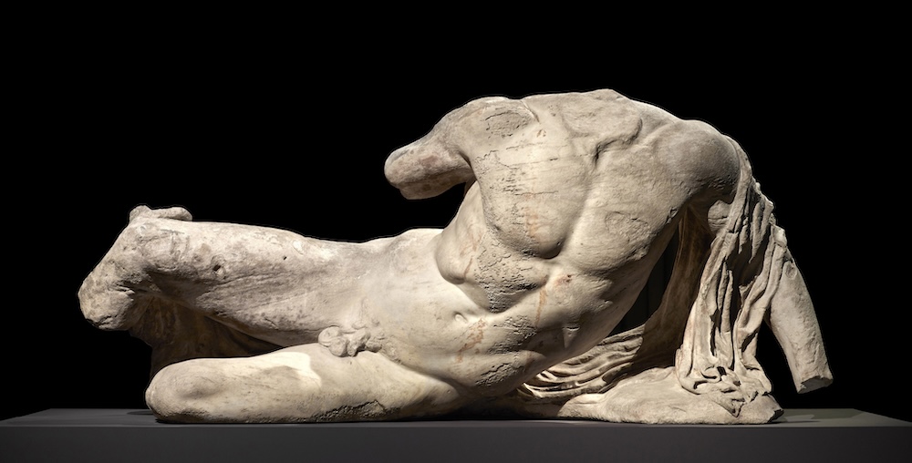 Scultura marmorea dal frontone occidentale del Partenone - Fidia, statua marmorea dal frontone occidentale del Partenone (frontone occidentale A).
British Museum, Londra - BM13293